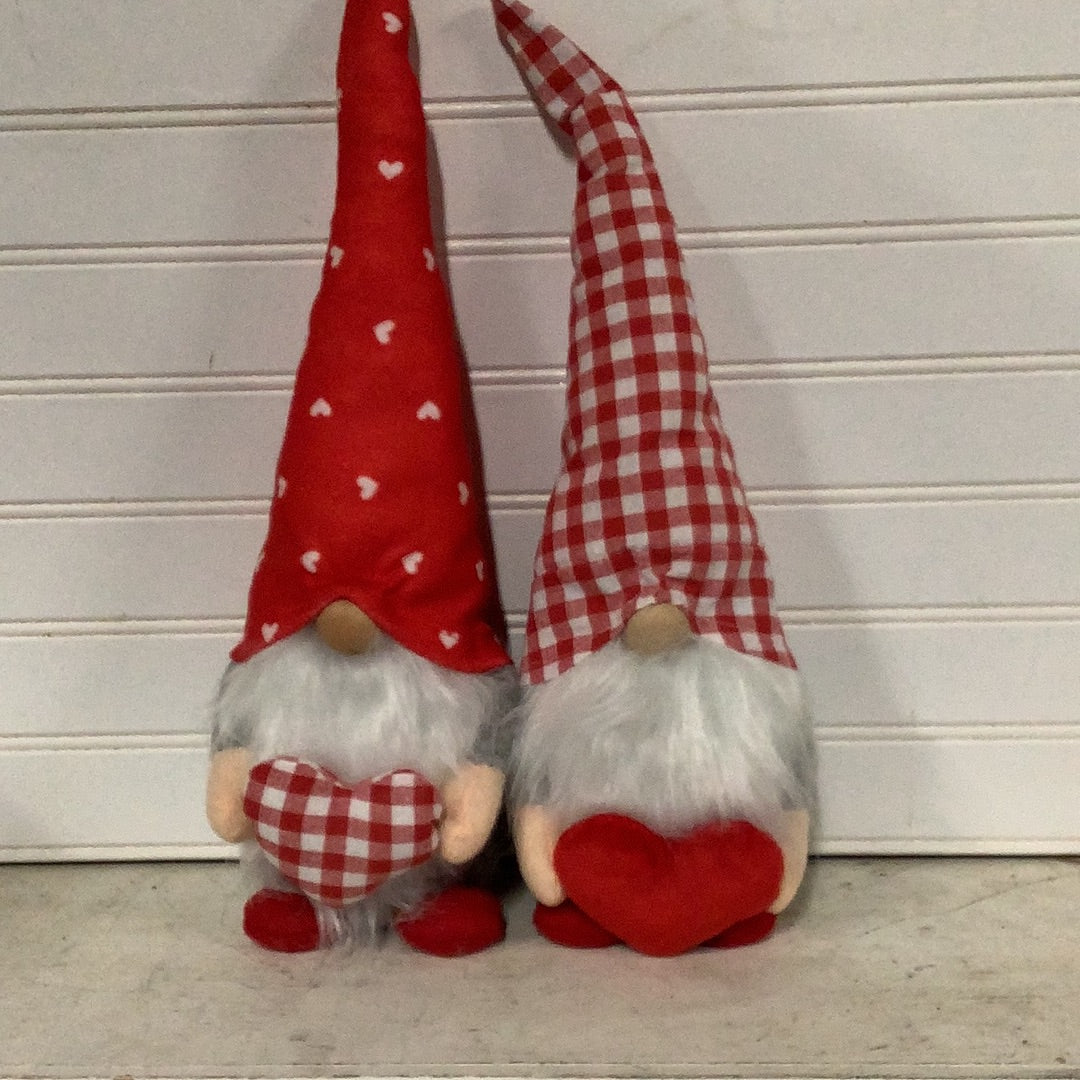 Valentines Heart Gnomes | 2 Assorted
