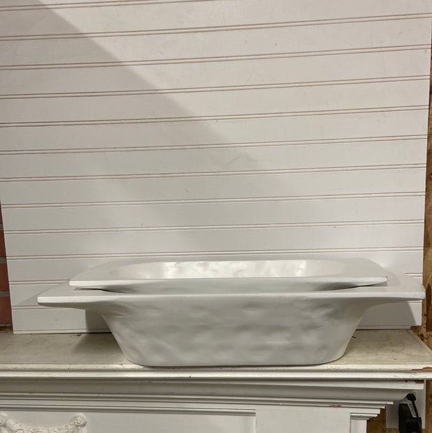 White rectangular bowl
