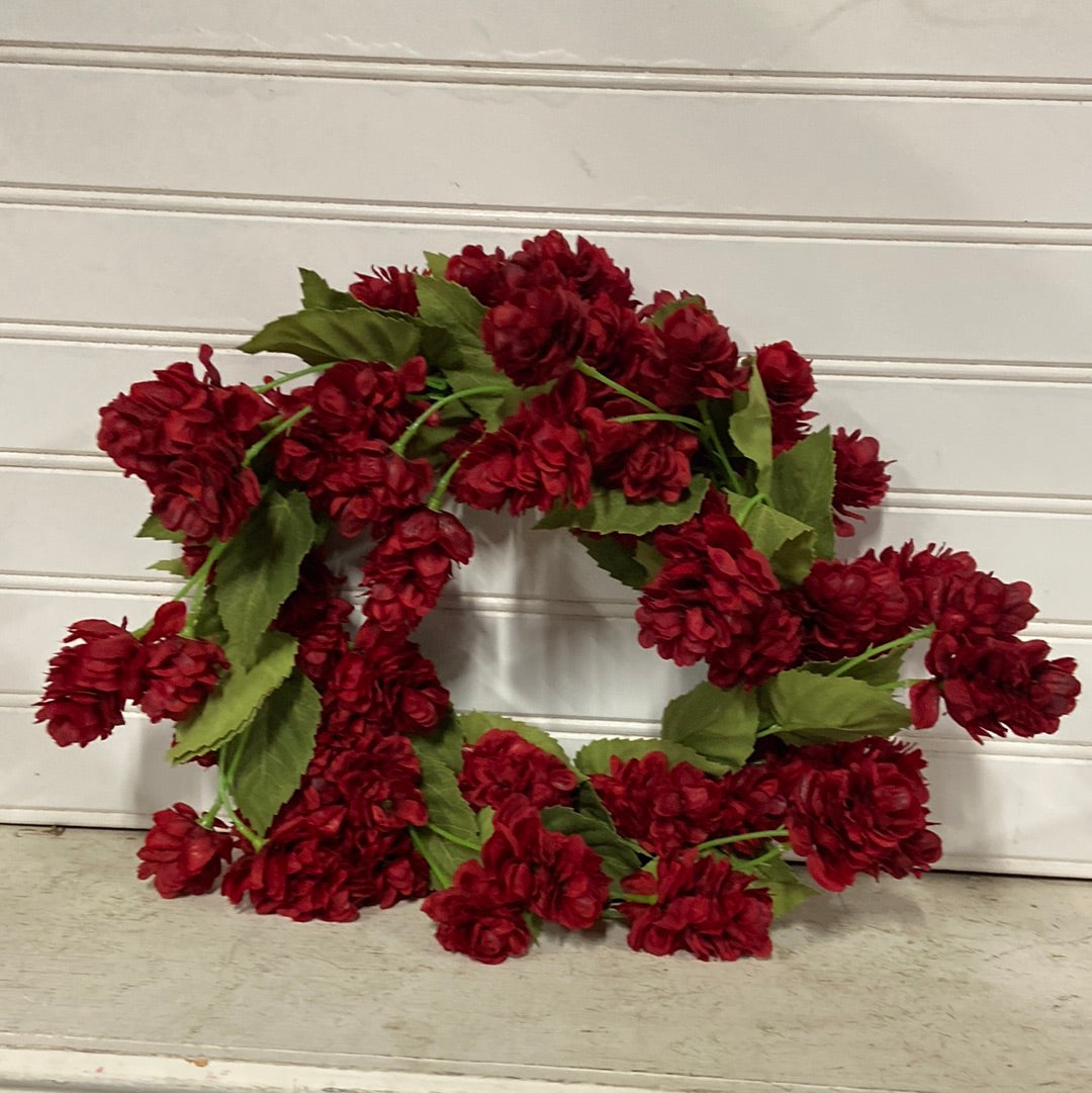 Red hops candle ring wreath